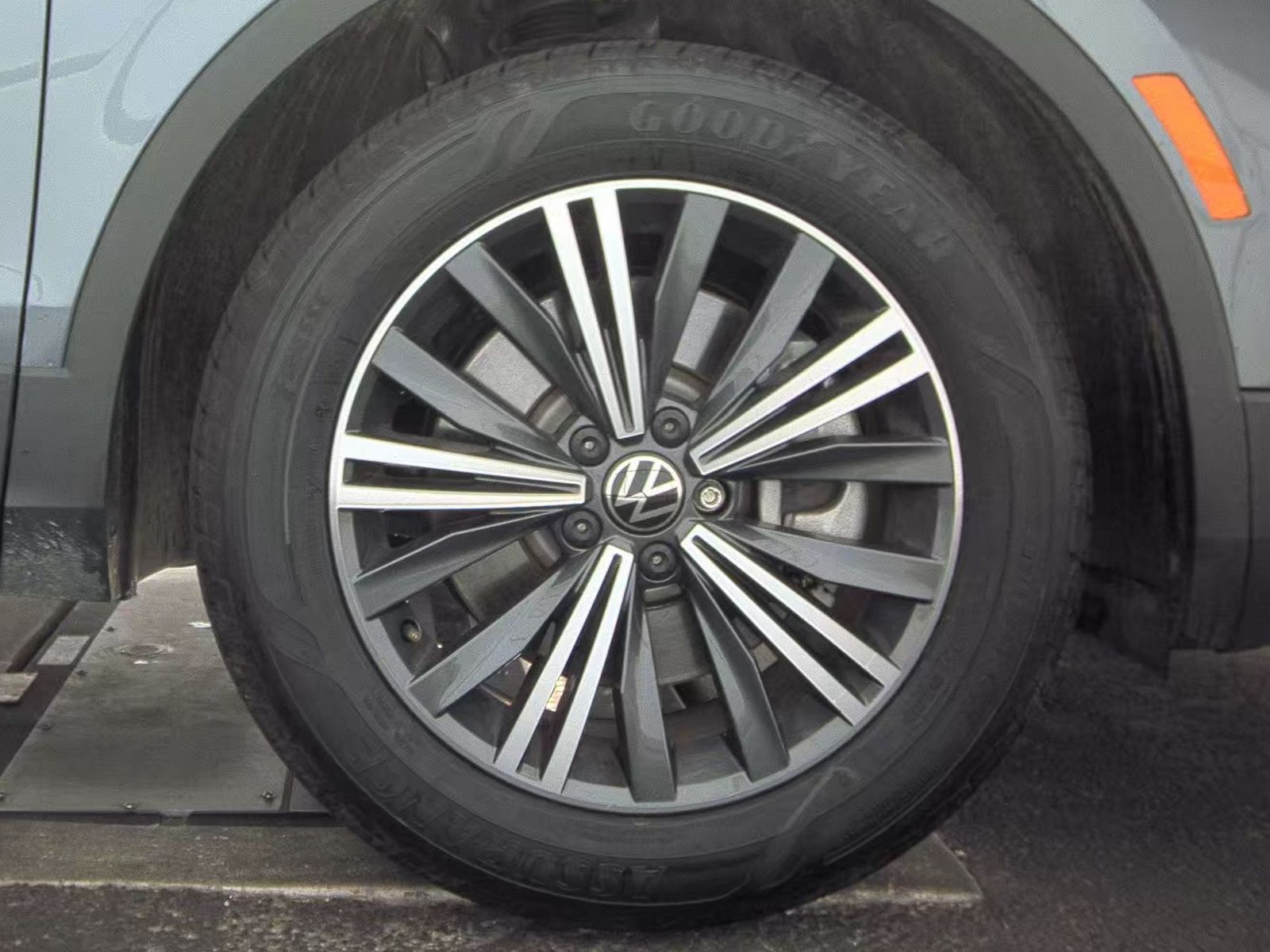 2024 Volkswagen Tiguan 2.0T Wolfsburg Edition FWD