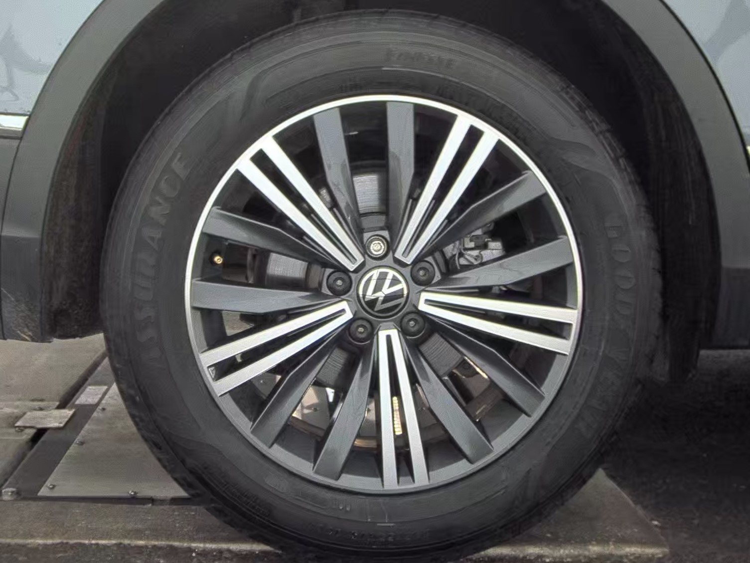 2024 Volkswagen Tiguan 2.0T Wolfsburg Edition FWD