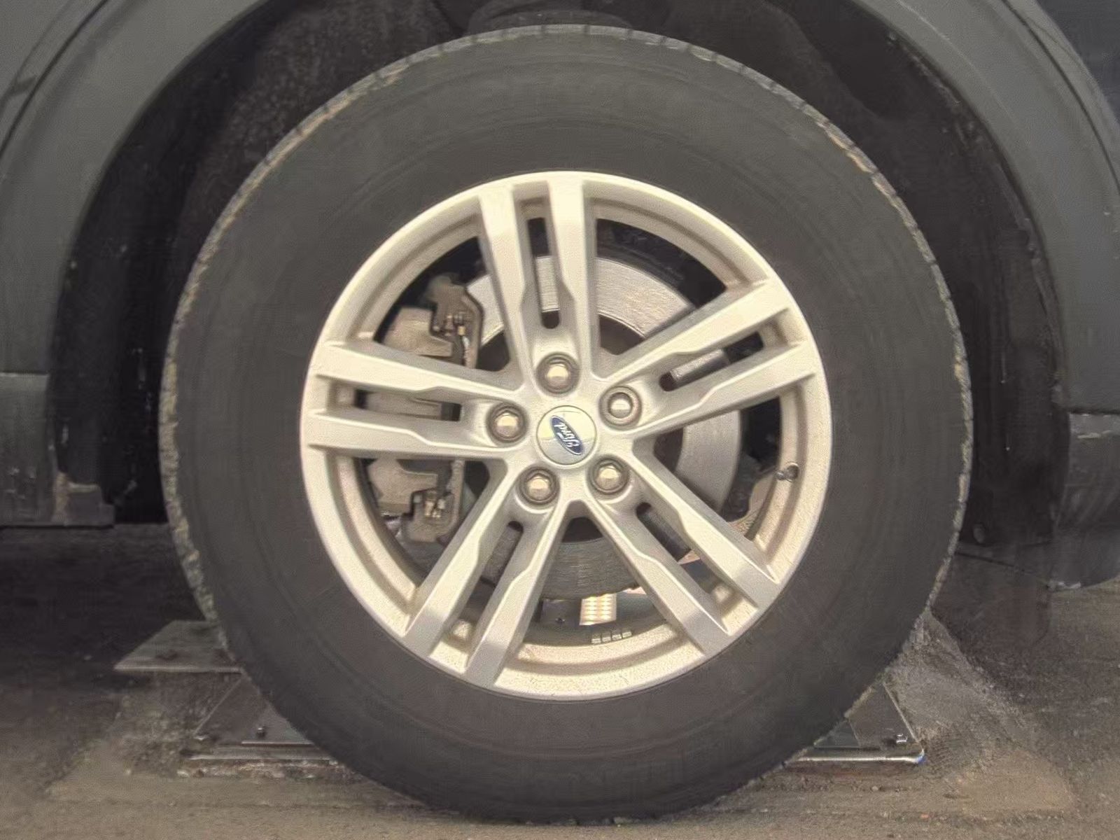 2023 Ford Explorer XLT AWD