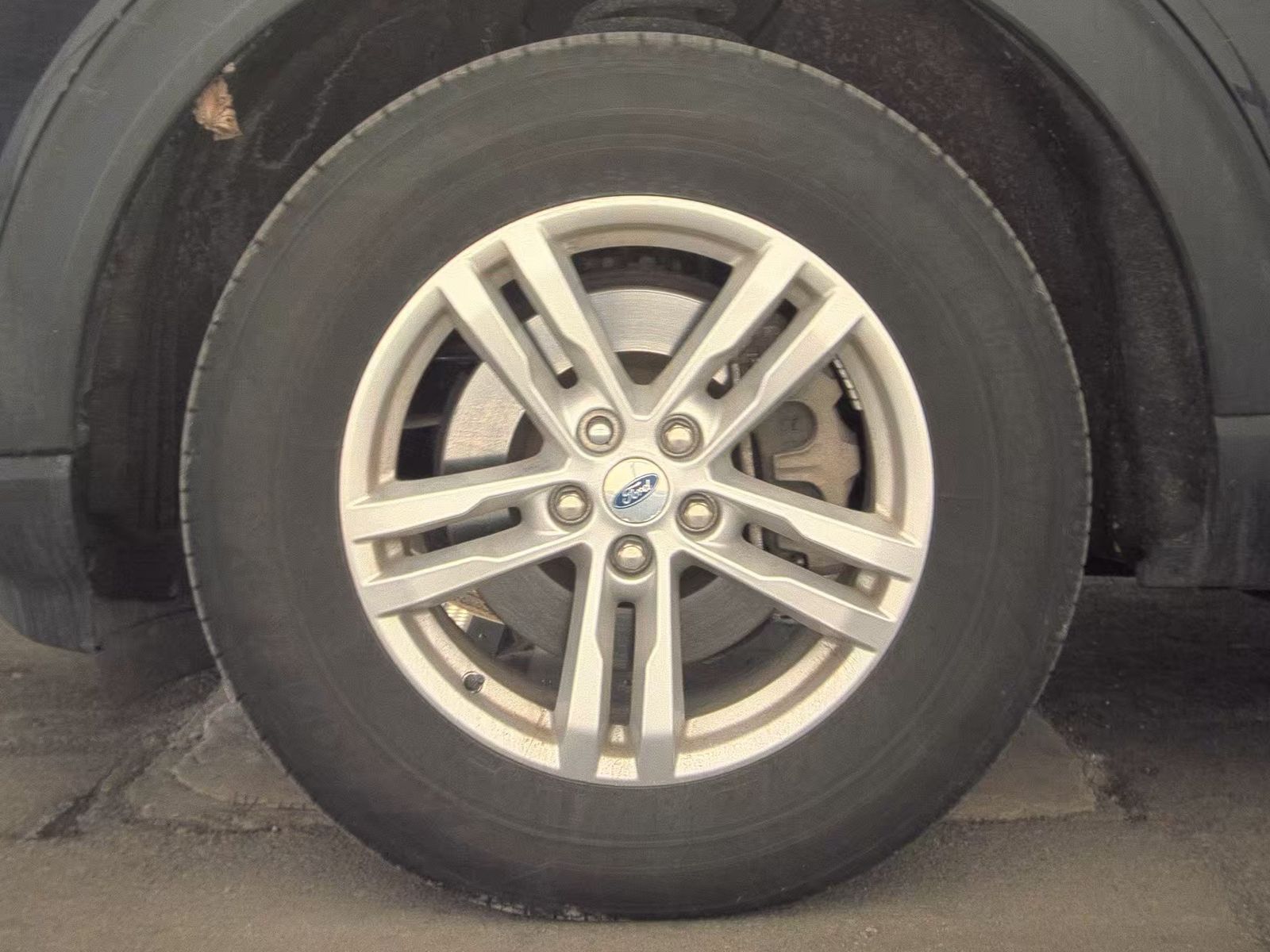 2023 Ford Explorer XLT AWD