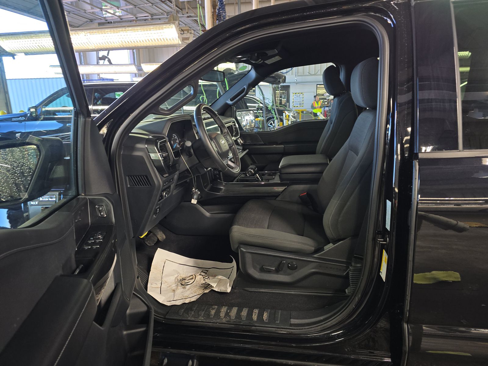 2023 Ford F-150 Hybrid XLT AWD