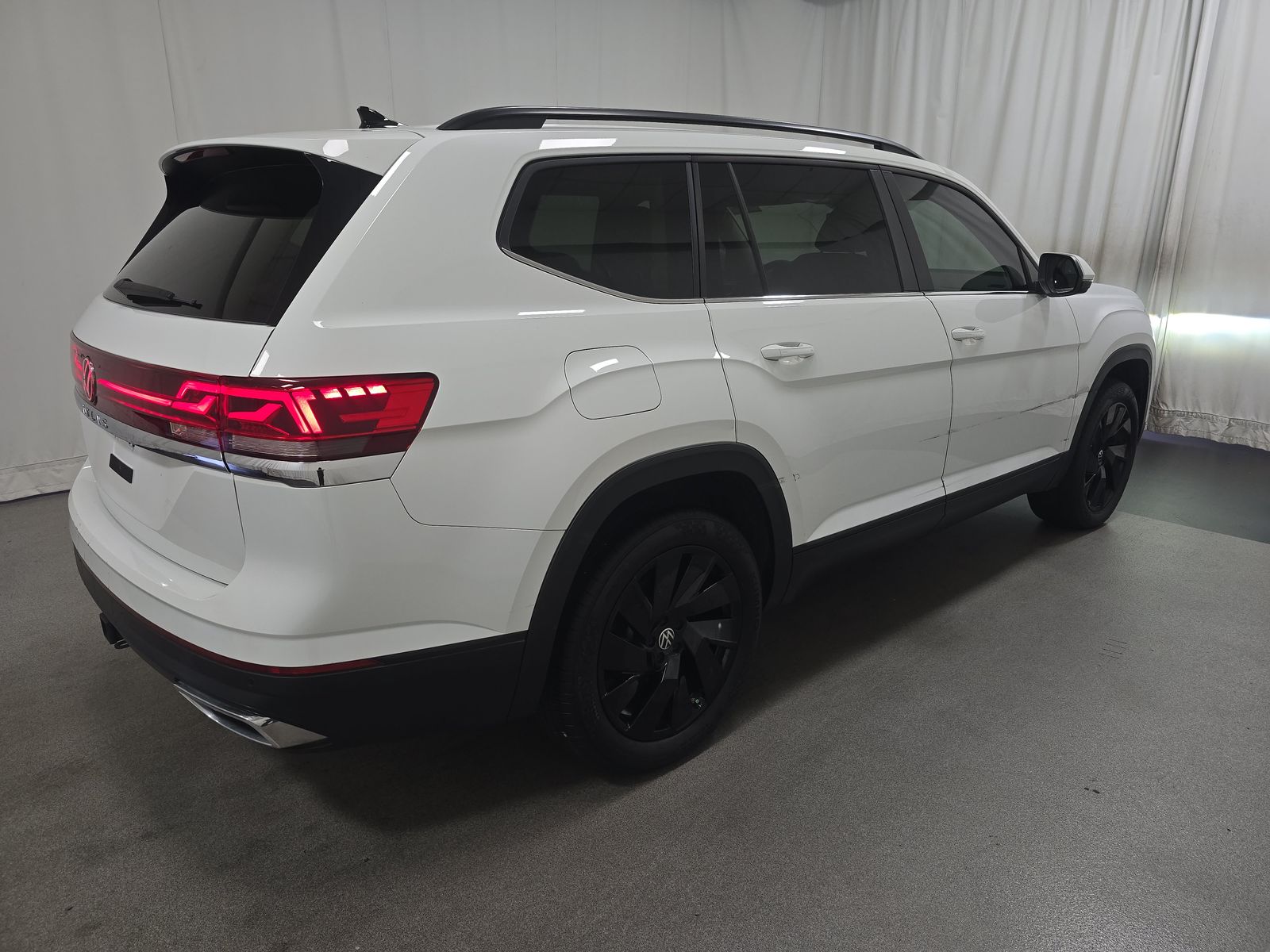 2024 Volkswagen Atlas 2.0T SE FWD