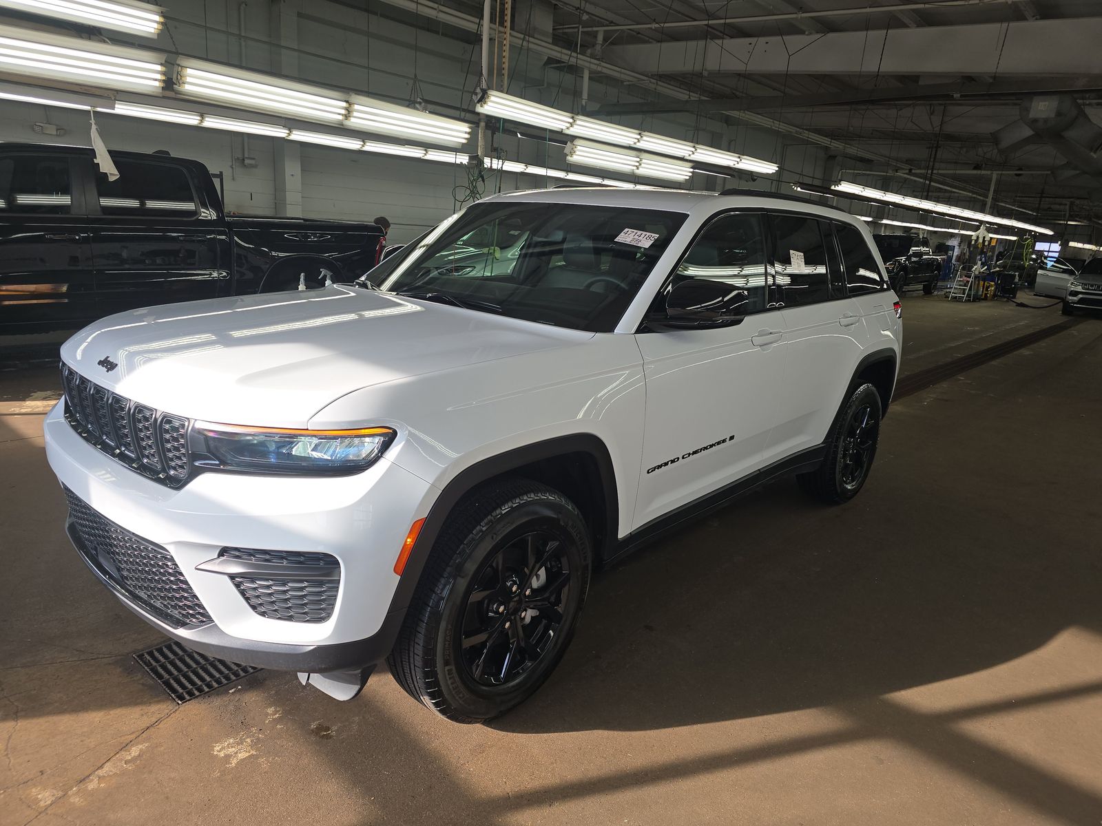 2024 Jeep Grand Cherokee Altitude AWD