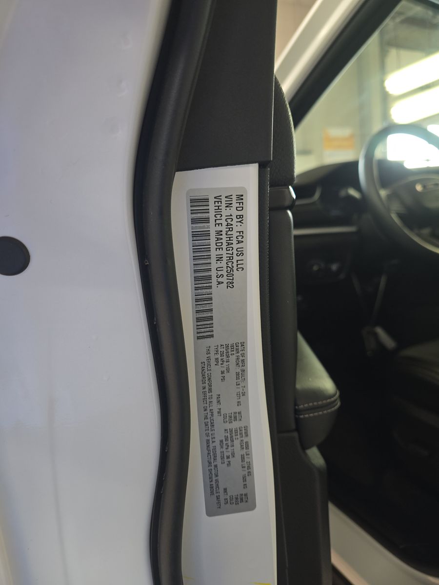 2024 Jeep Grand Cherokee Altitude AWD