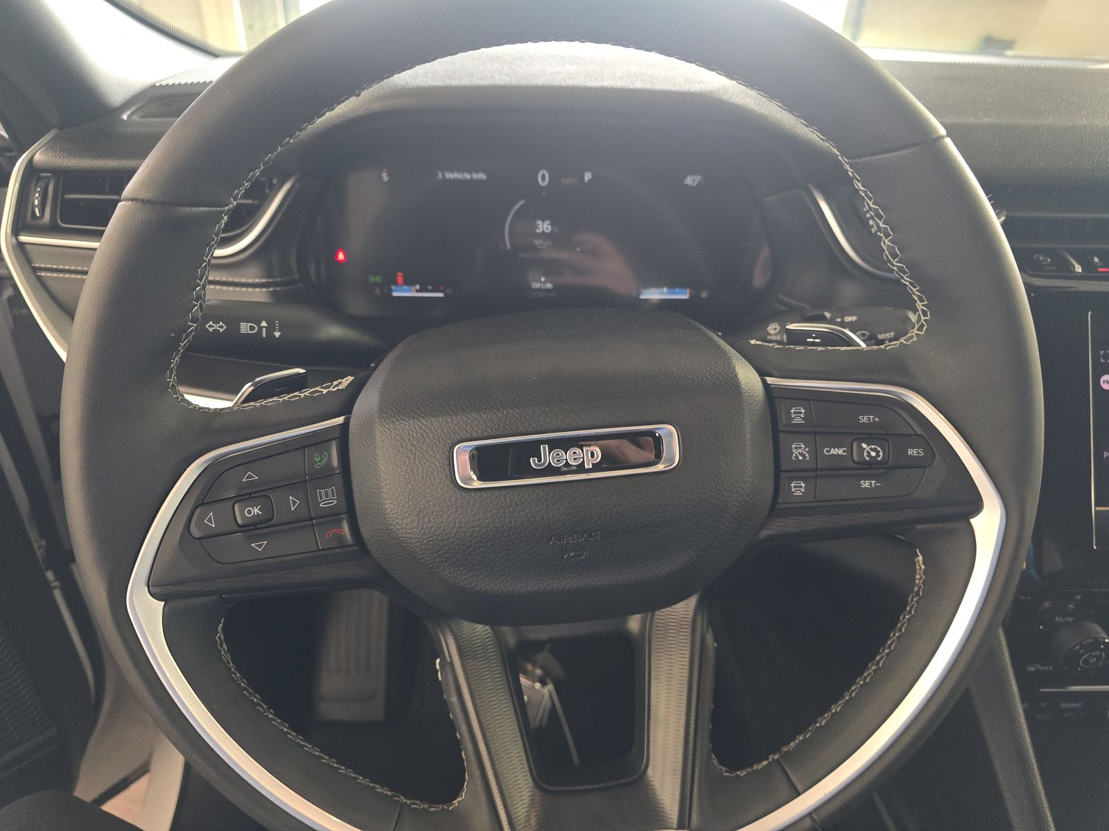 2024 Jeep Grand Cherokee Altitude AWD