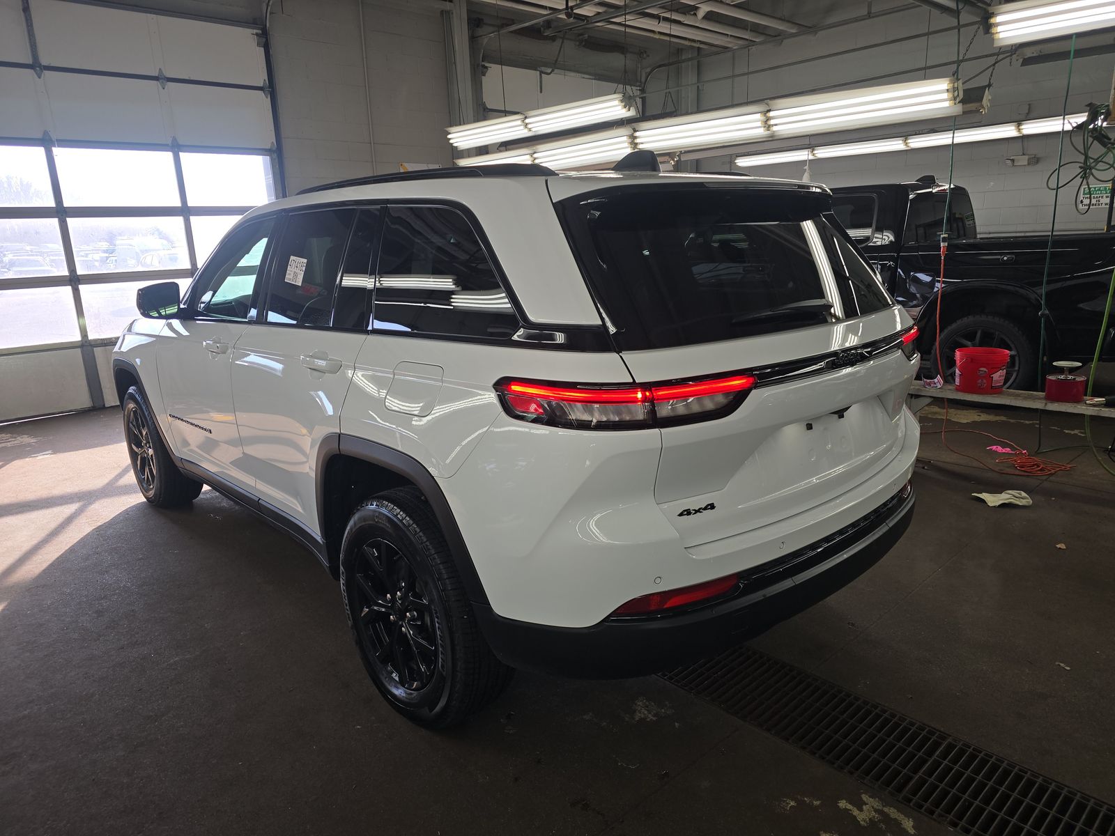 2024 Jeep Grand Cherokee Altitude AWD