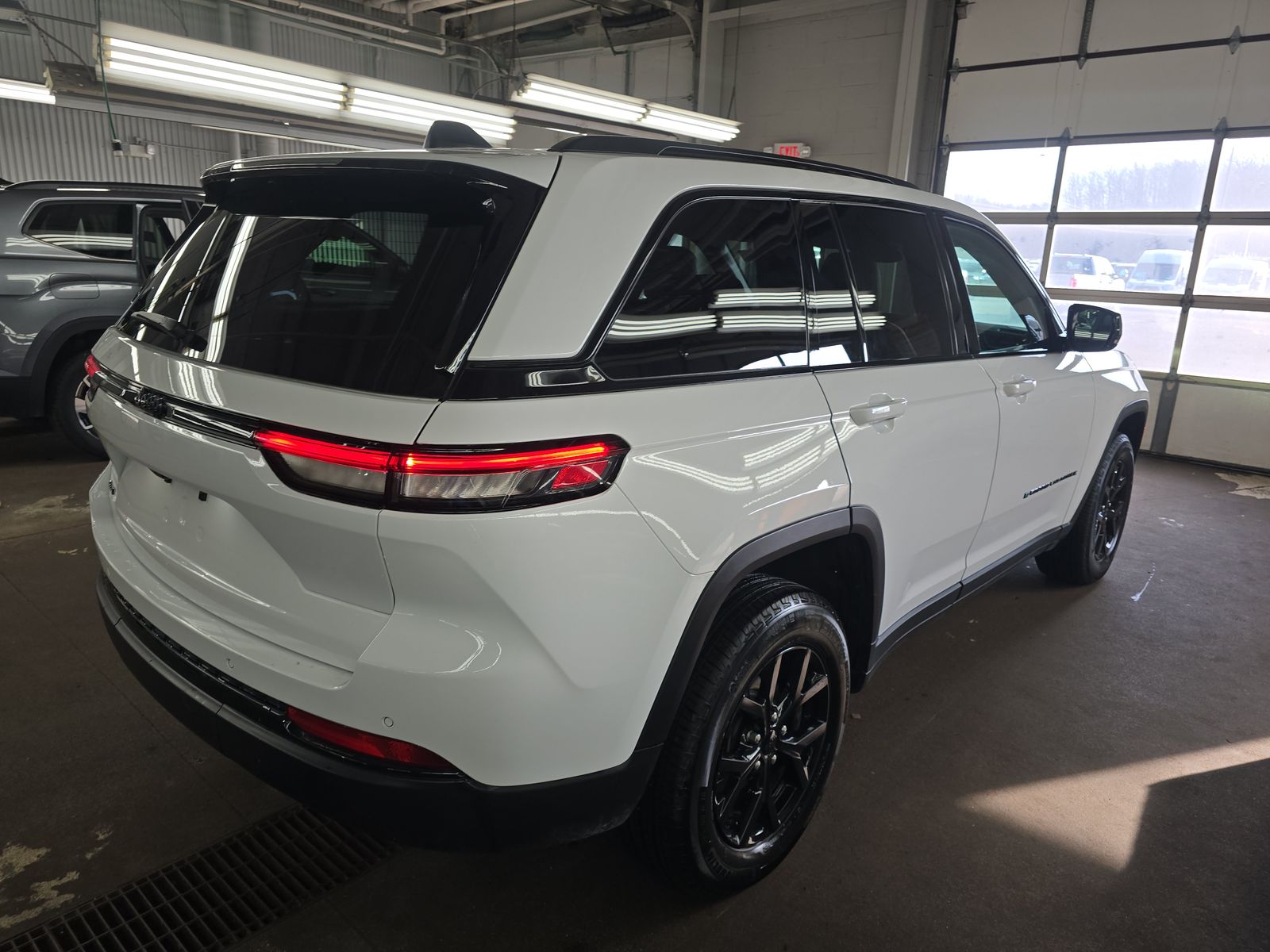 2024 Jeep Grand Cherokee Altitude AWD