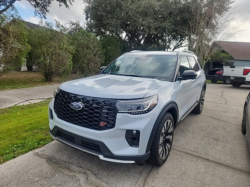 2025 Ford Explorer Platinum AWD