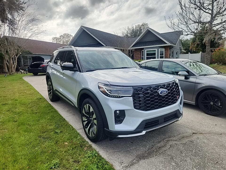 2025 Ford Explorer Platinum AWD