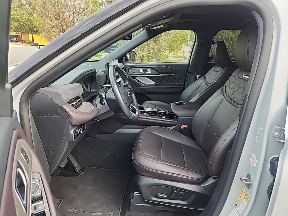 2025 Ford Explorer Platinum AWD