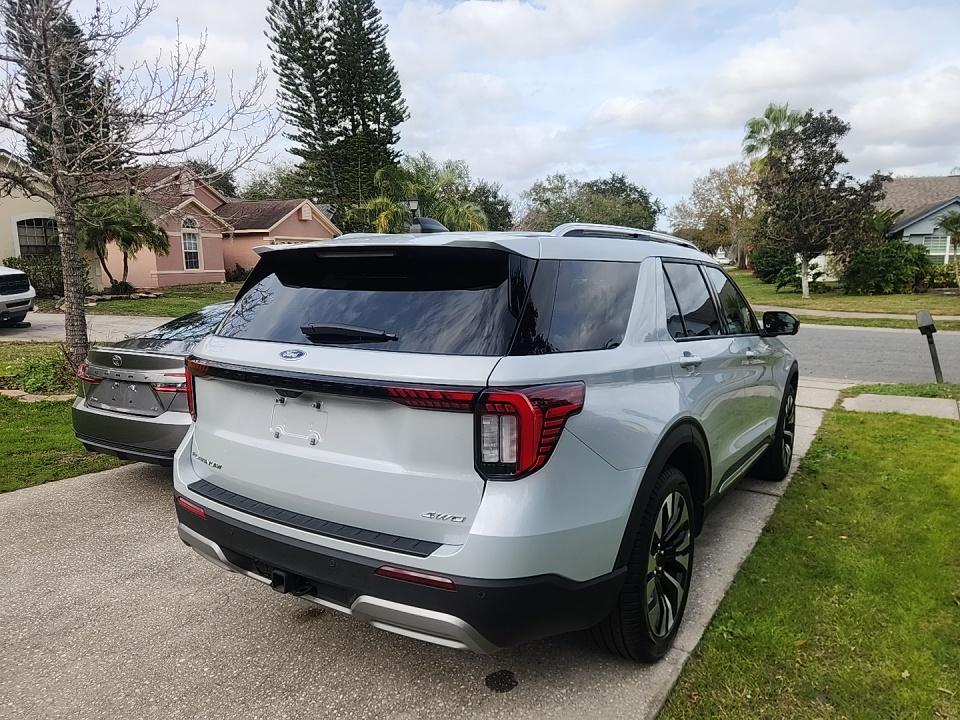 2025 Ford Explorer Platinum AWD