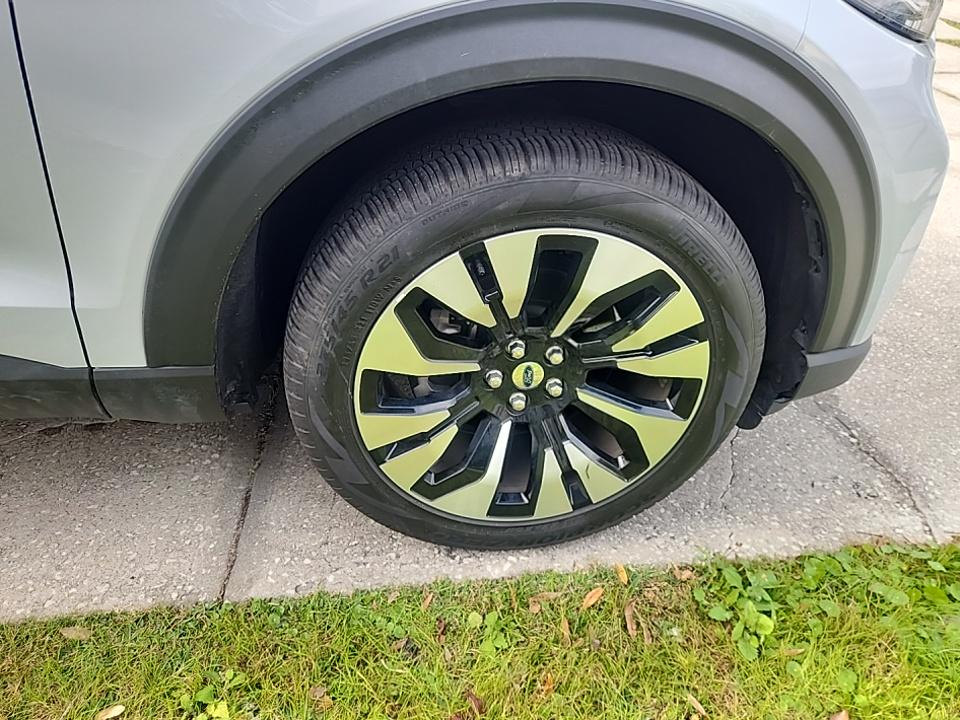 2025 Ford Explorer Platinum AWD