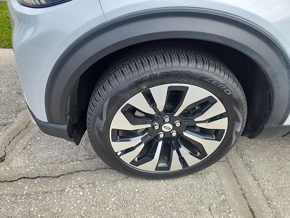 2025 Ford Explorer Platinum AWD