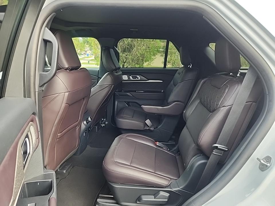 2025 Ford Explorer Platinum AWD