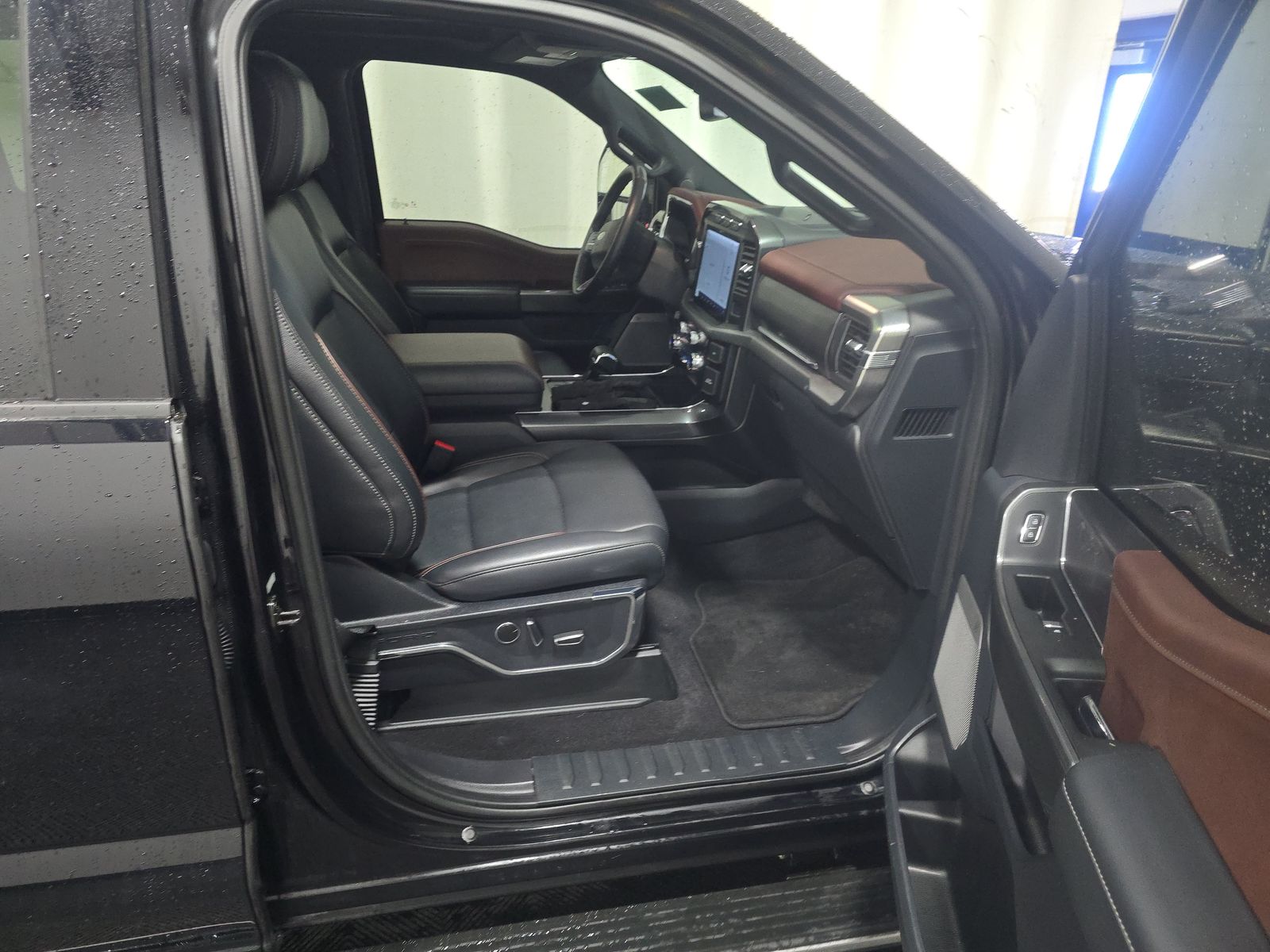 2023 Ford F-150 Lariat AWD