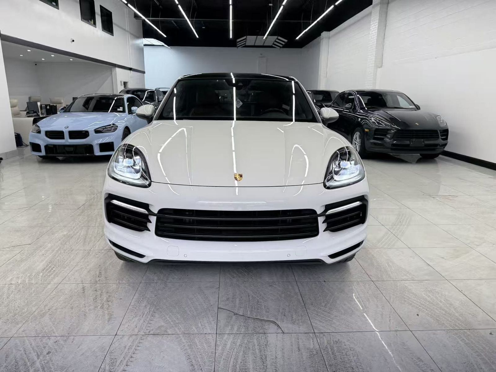 2023 Porsche Cayenne Platinum Edition AWD