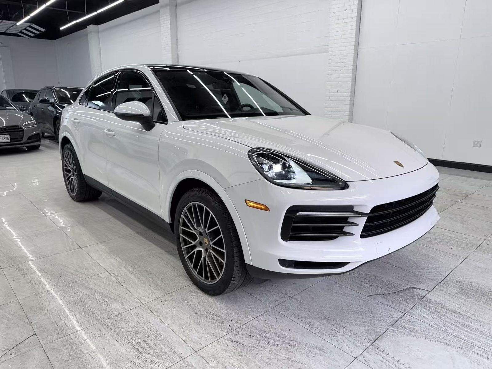 2023 Porsche Cayenne Platinum Edition AWD