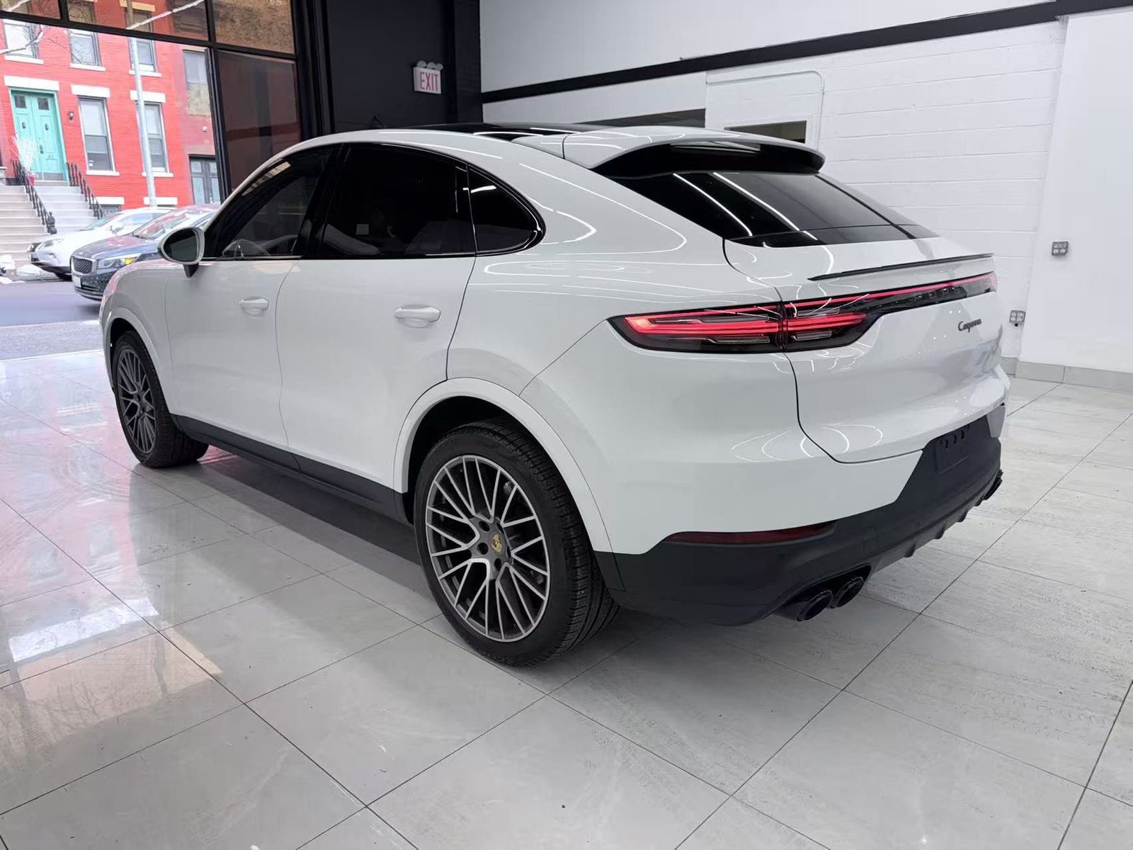 2023 Porsche Cayenne Platinum Edition AWD