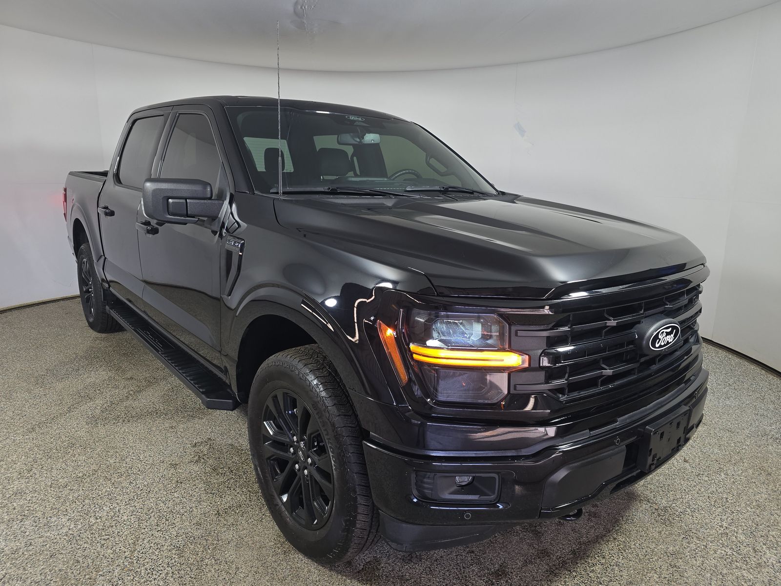 2024 Ford F-150 XLT AWD