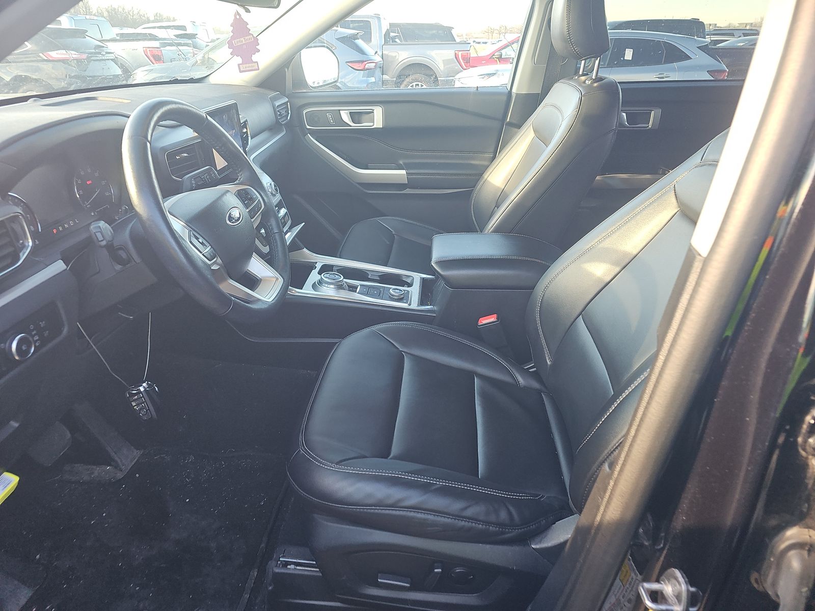 2023 Ford Explorer XLT AWD