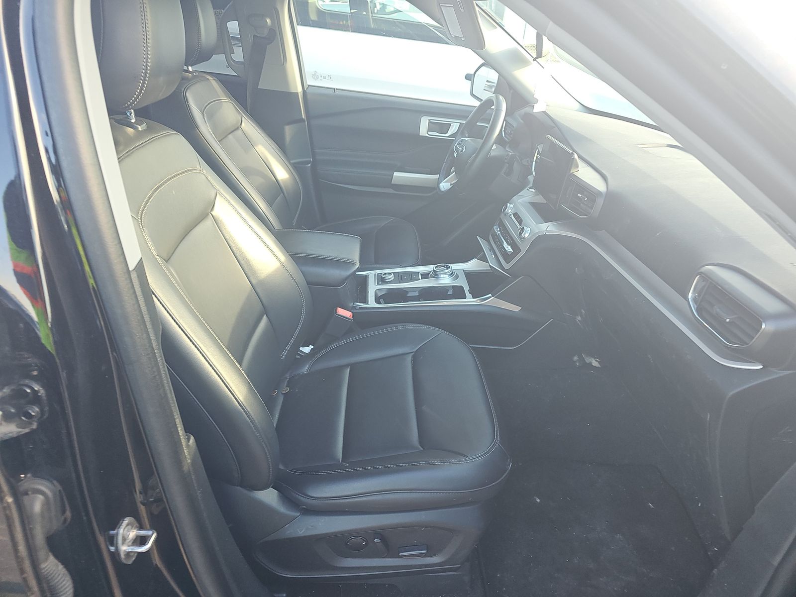 2023 Ford Explorer XLT AWD