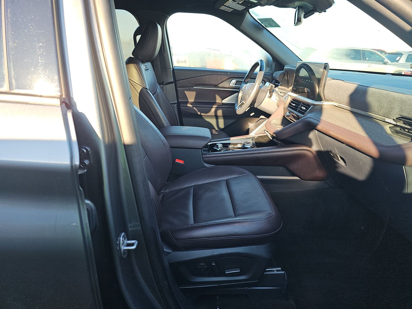 2025 Ford Explorer Platinum AWD