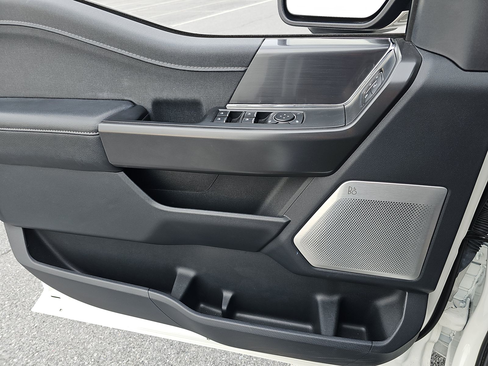 2024 Ford F-150 Hybrid Lariat AWD