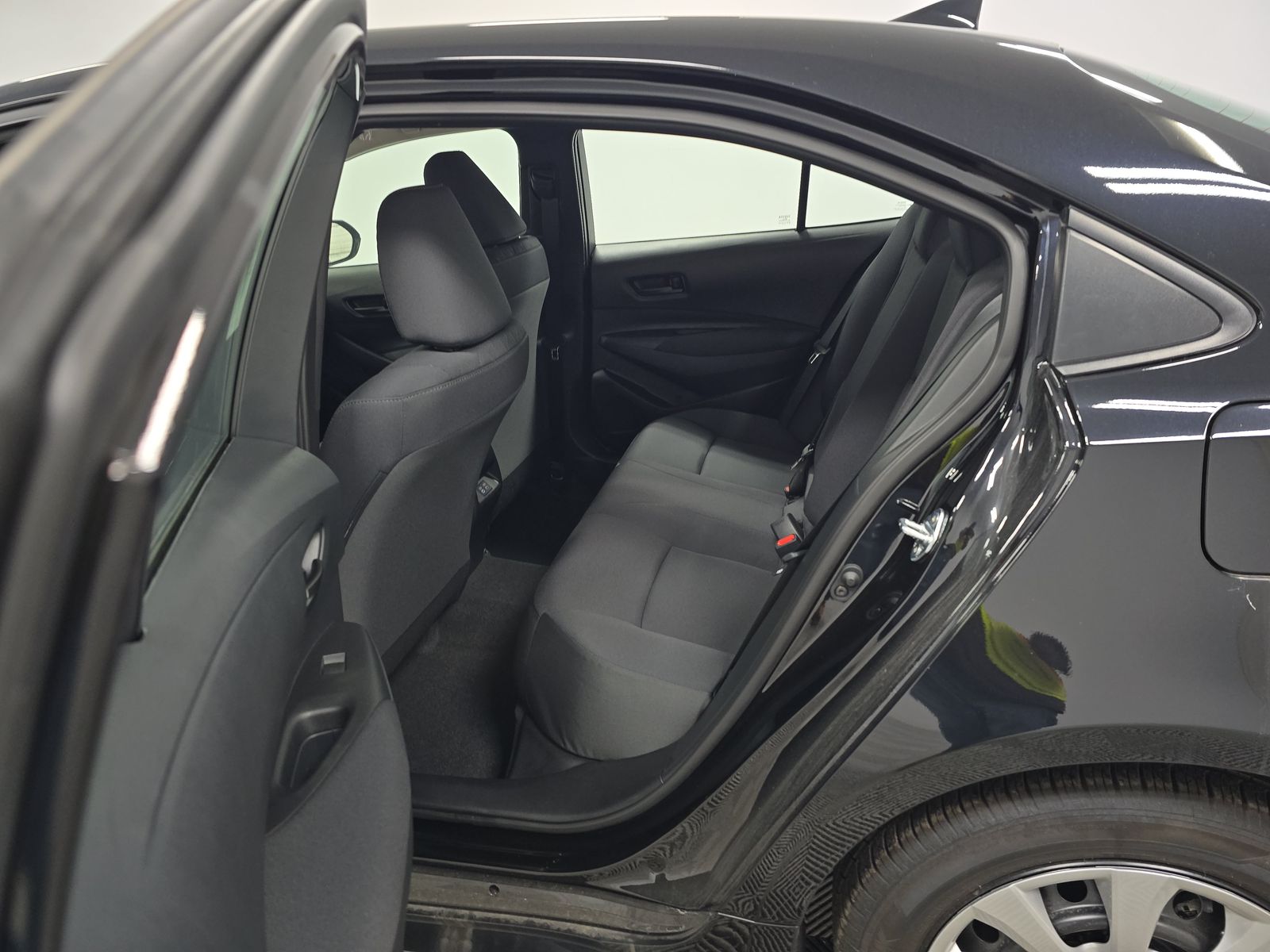 2025 Toyota Corolla LE FWD