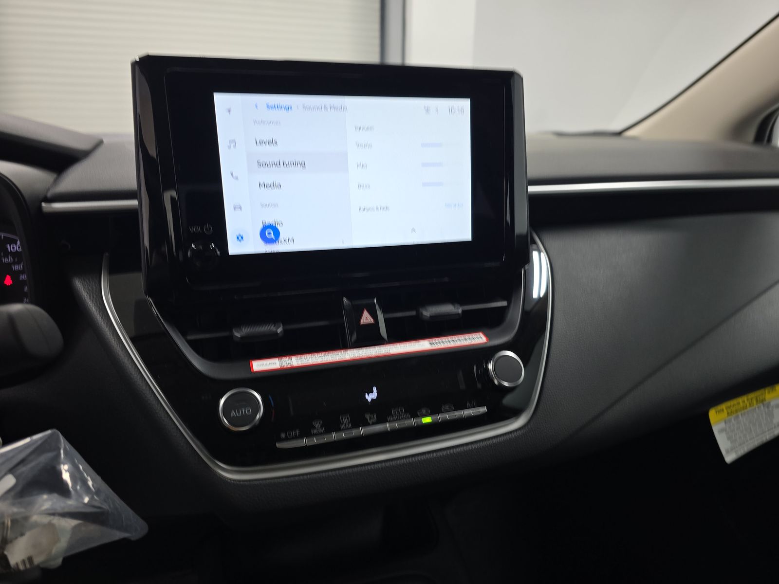 2025 Toyota Corolla LE FWD