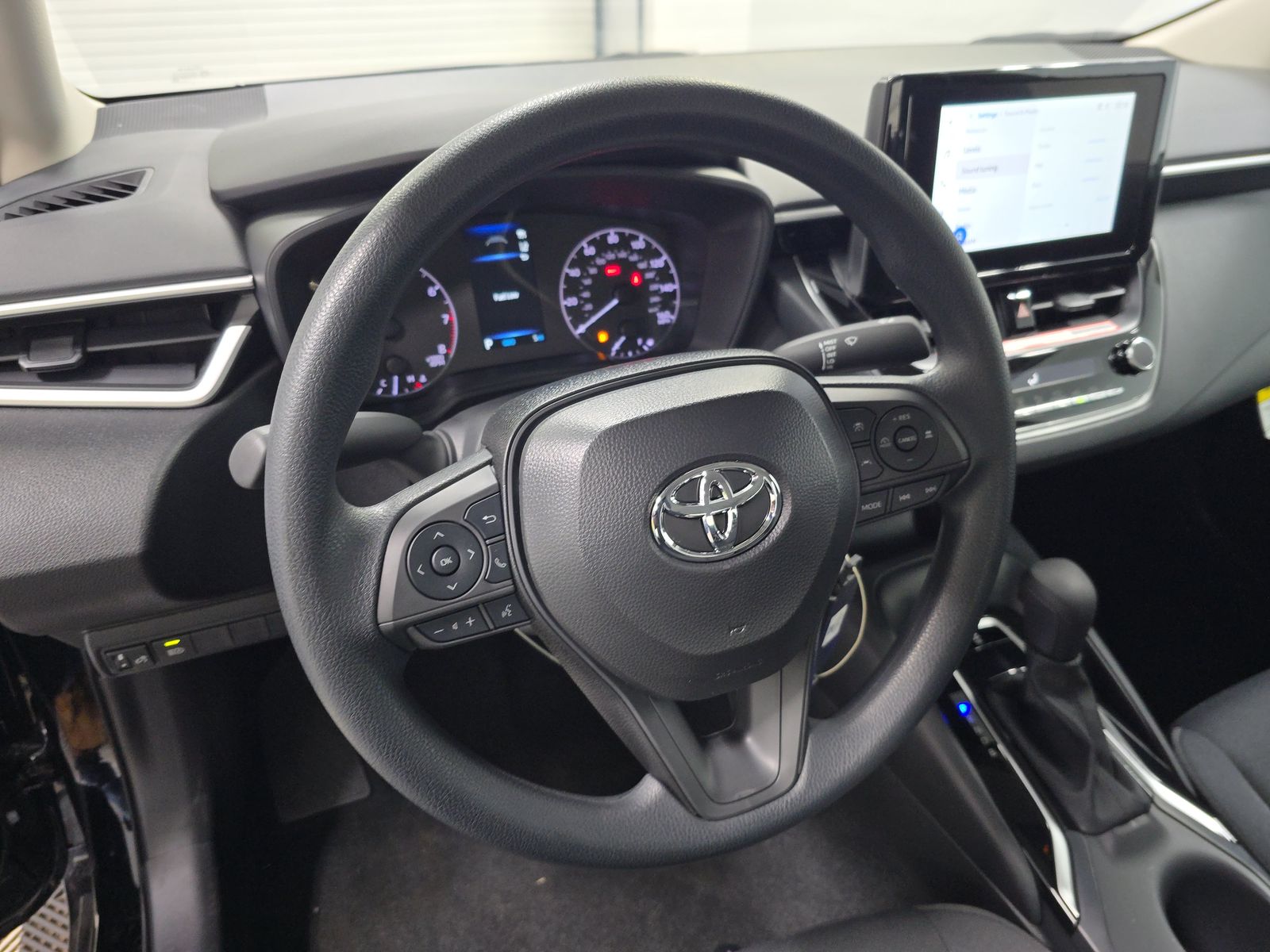 2025 Toyota Corolla LE FWD