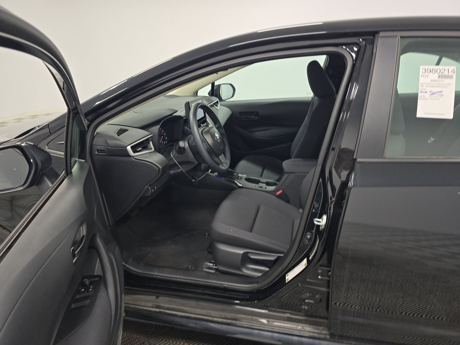 2025 Toyota Corolla LE FWD