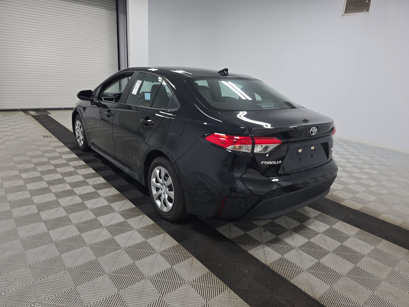 2025 Toyota Corolla LE FWD