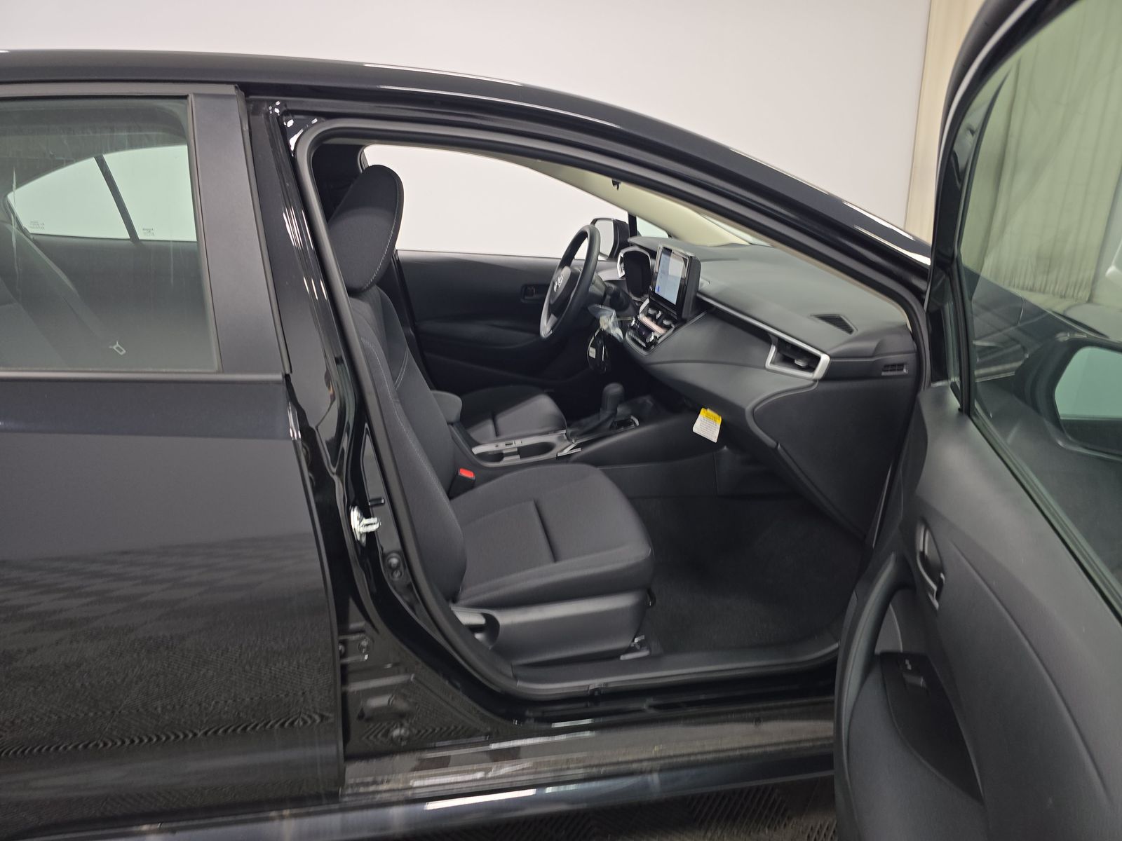 2025 Toyota Corolla LE FWD