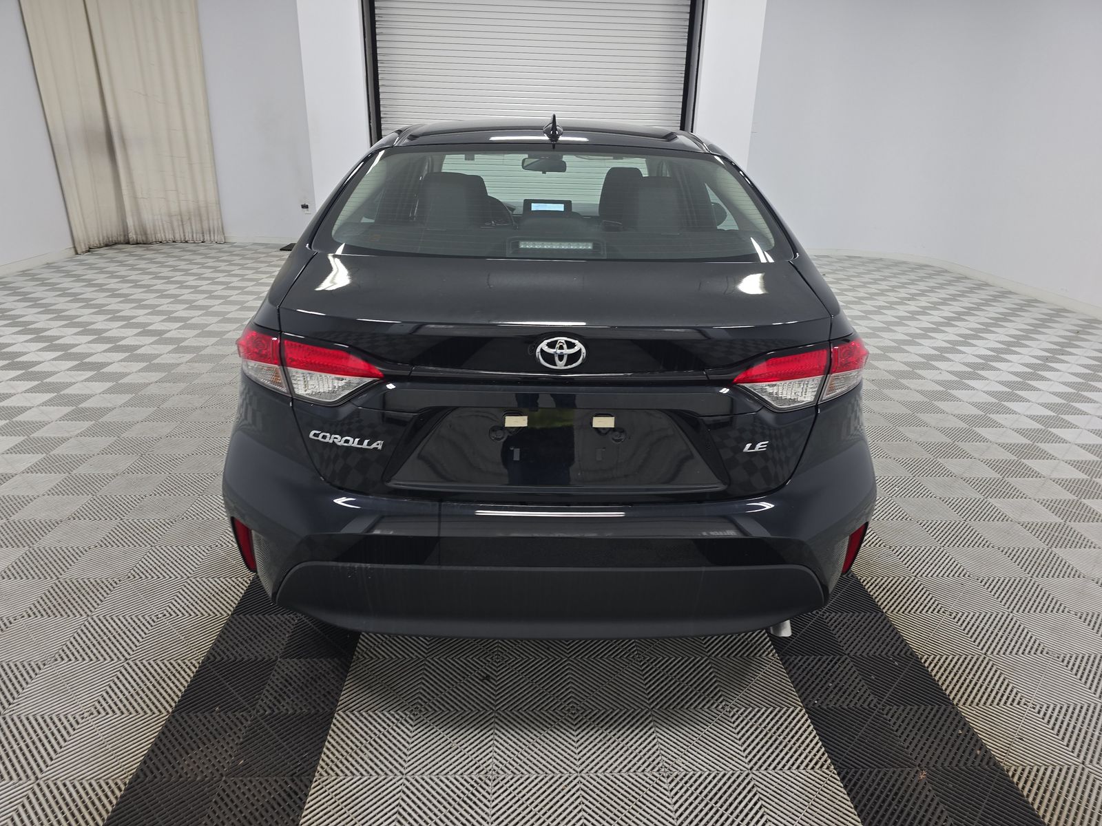 2025 Toyota Corolla LE FWD