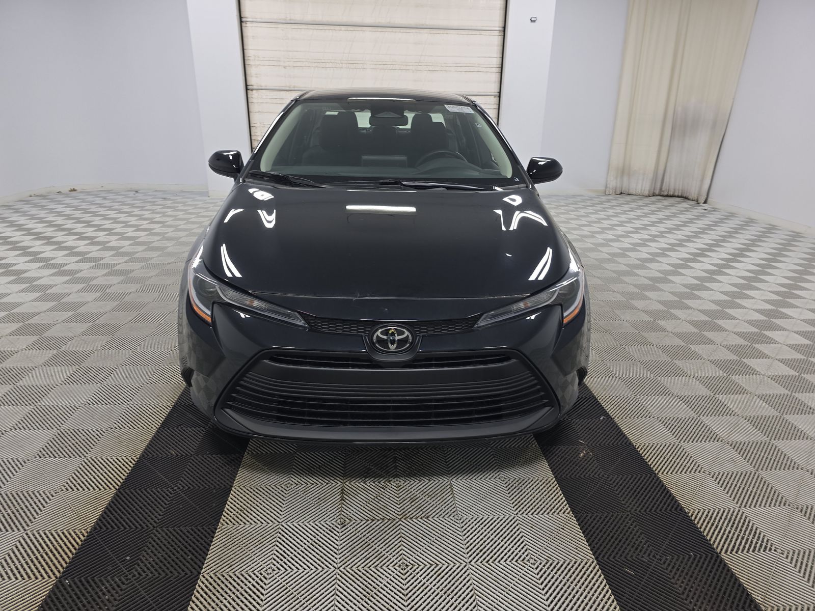 2025 Toyota Corolla LE FWD