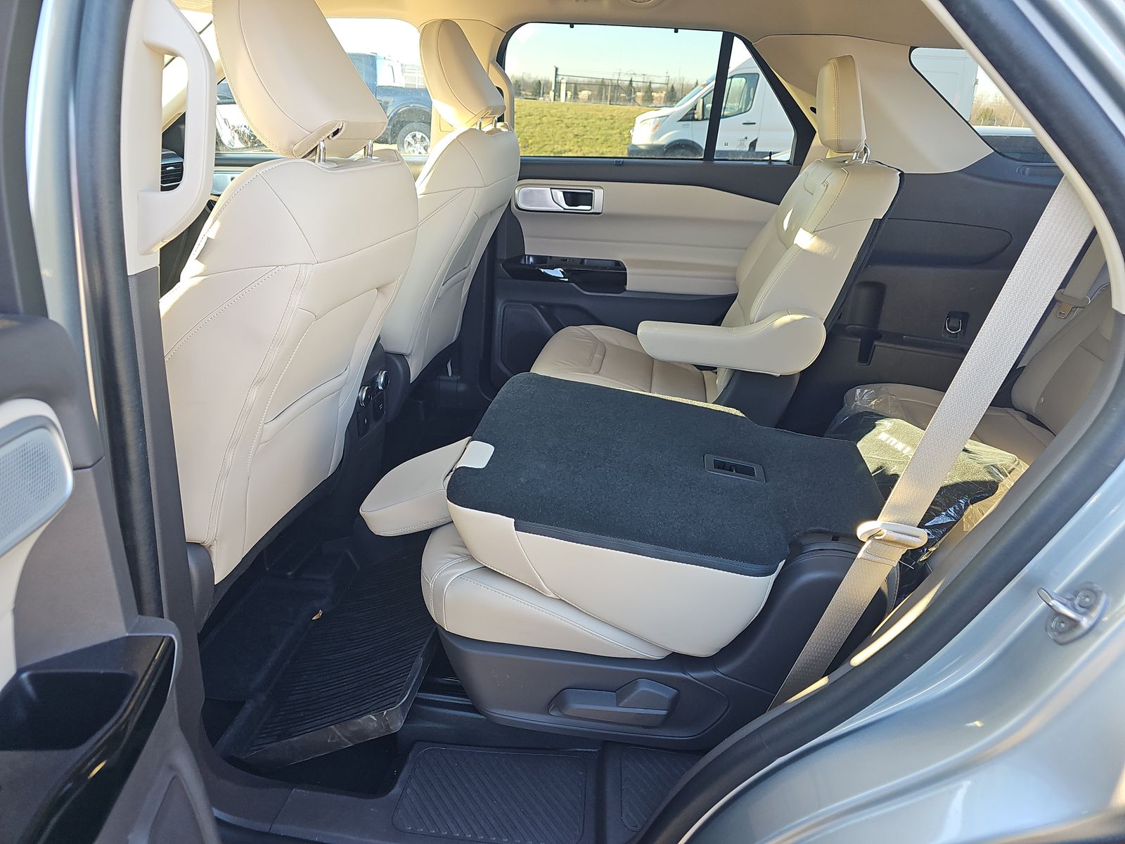 2023 Ford Explorer Platinum AWD