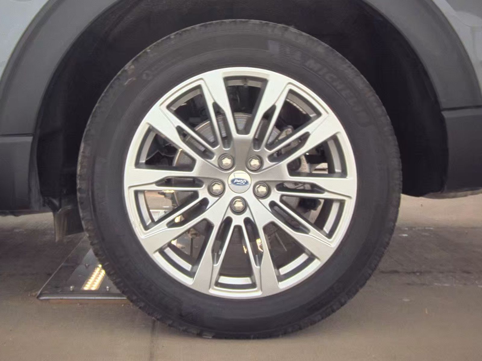 2025 Ford Explorer Platinum AWD