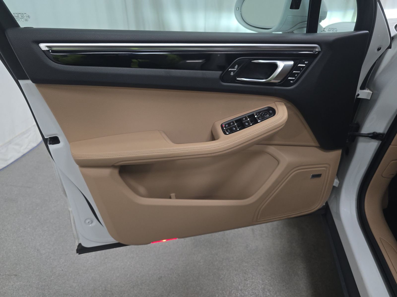 2023 Porsche Macan Base AWD