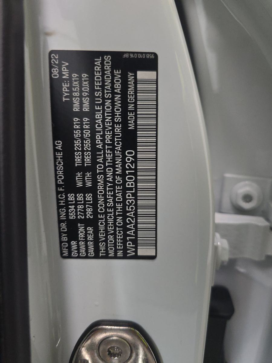 2023 Porsche Macan Base AWD