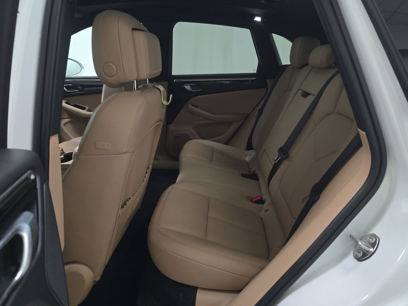 2023 Porsche Macan Base AWD