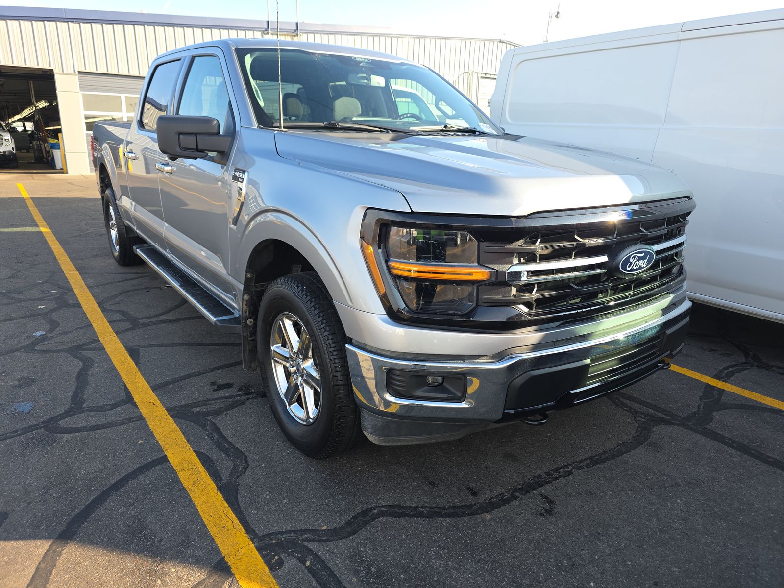 2024 Ford F-150 XLT AWD