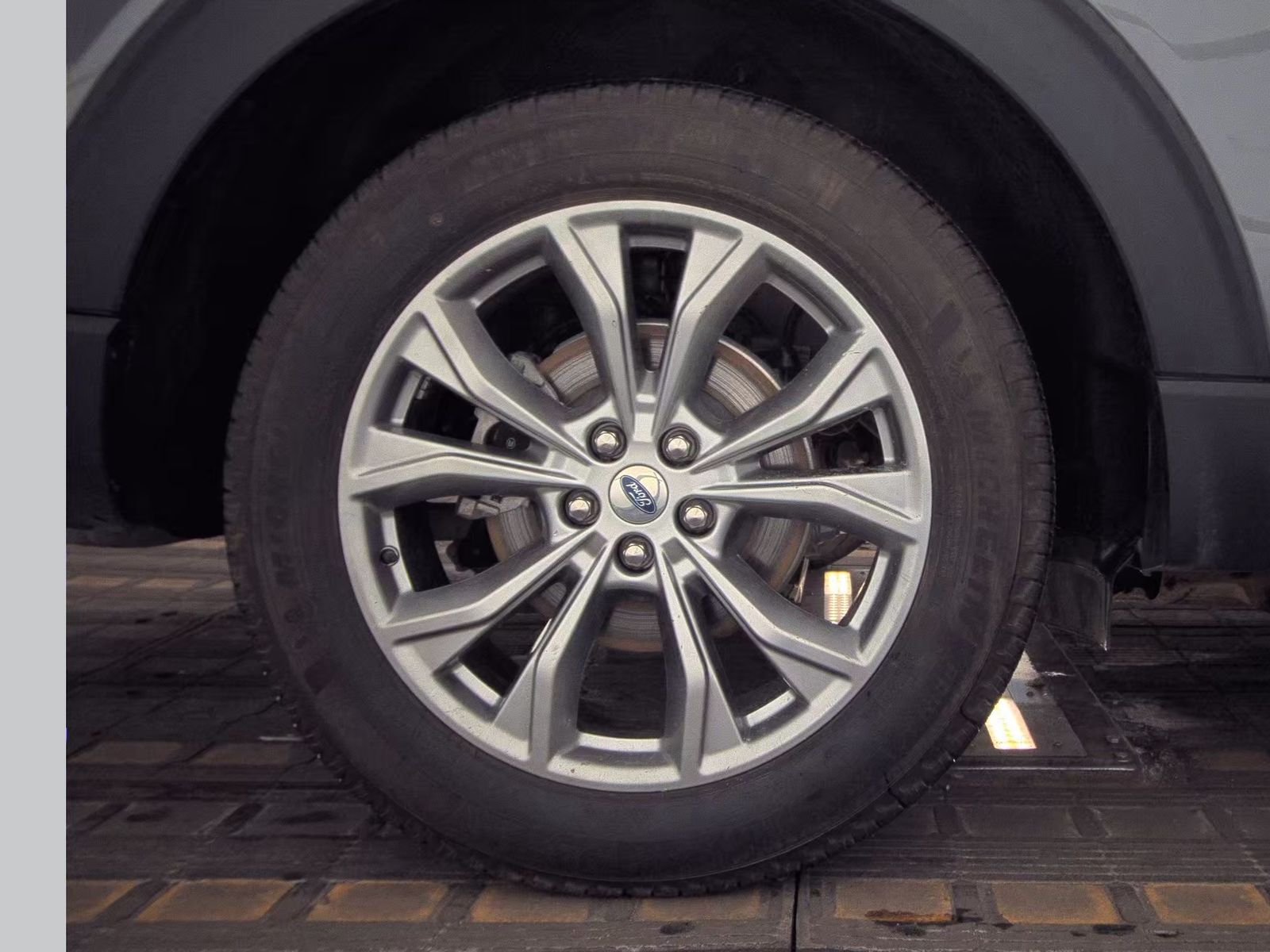 2023 Ford Explorer Limited AWD