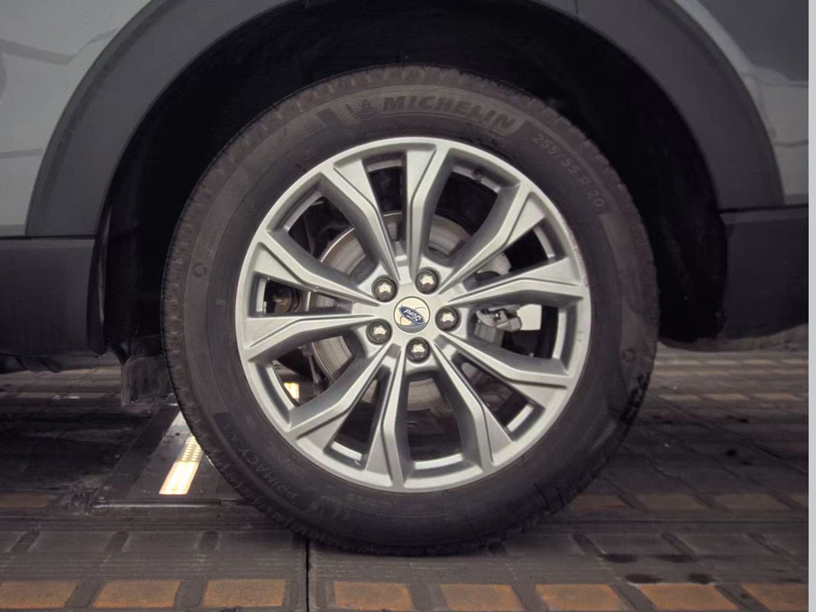 2023 Ford Explorer Limited AWD