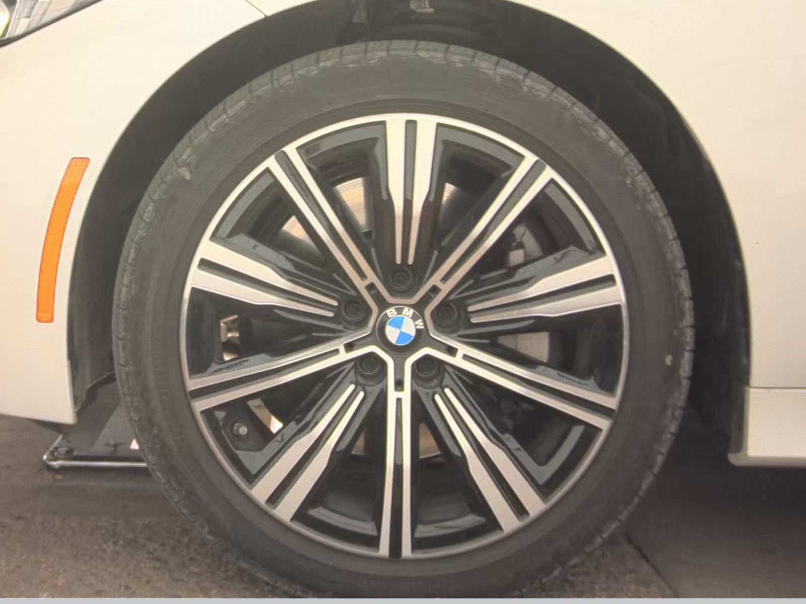 2025 BMW 3 Series 330i xDrive AWD