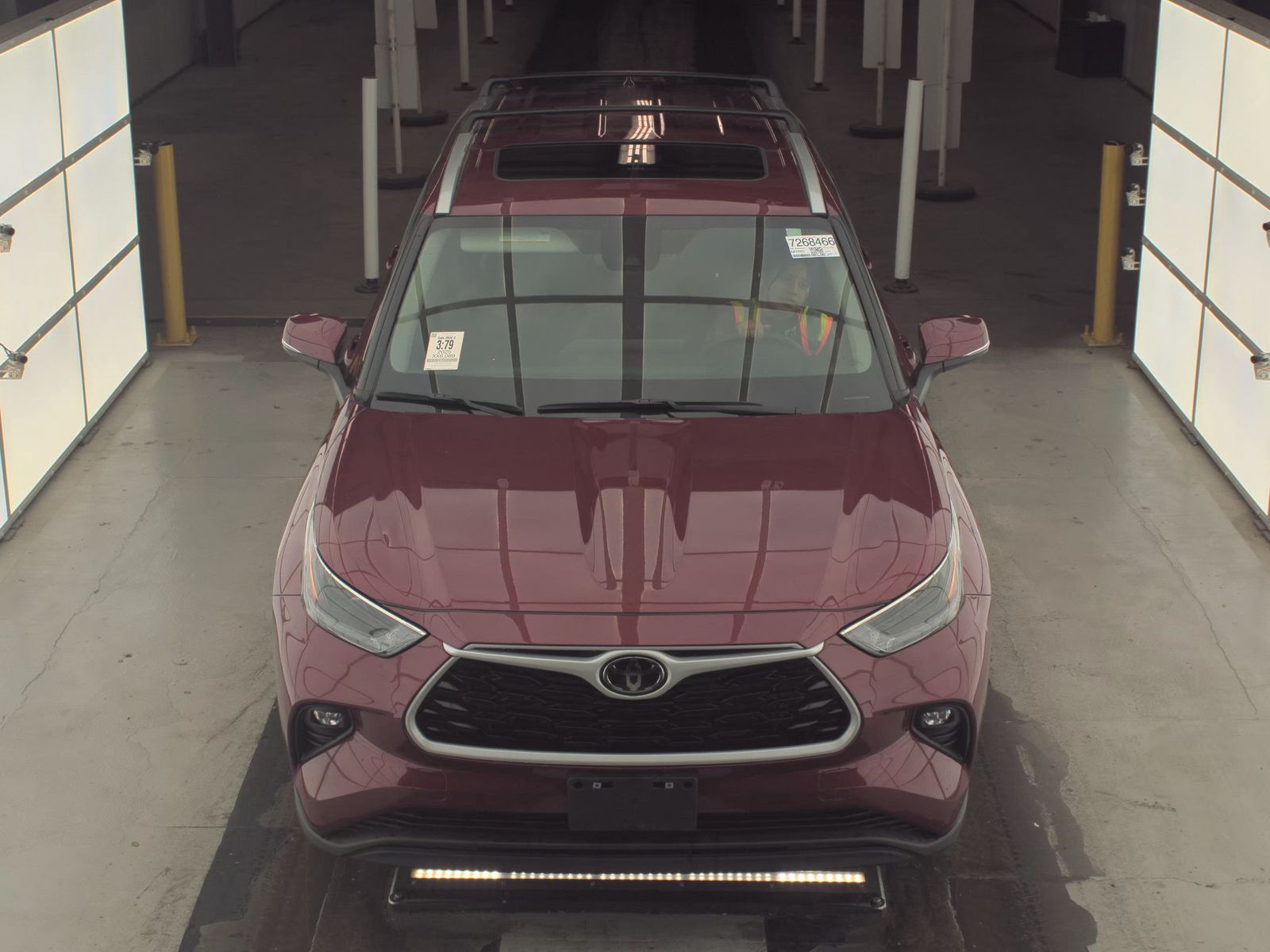 2025 Toyota Highlander XLE FWD