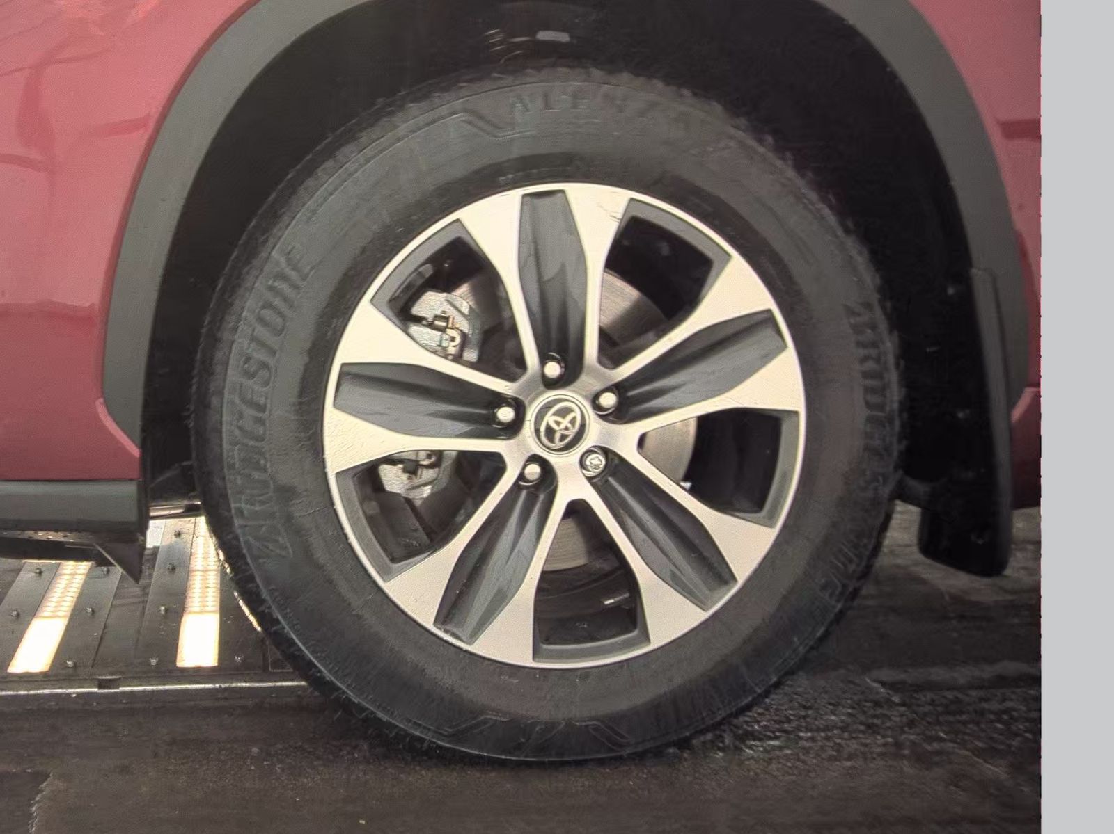 2025 Toyota Highlander XLE FWD