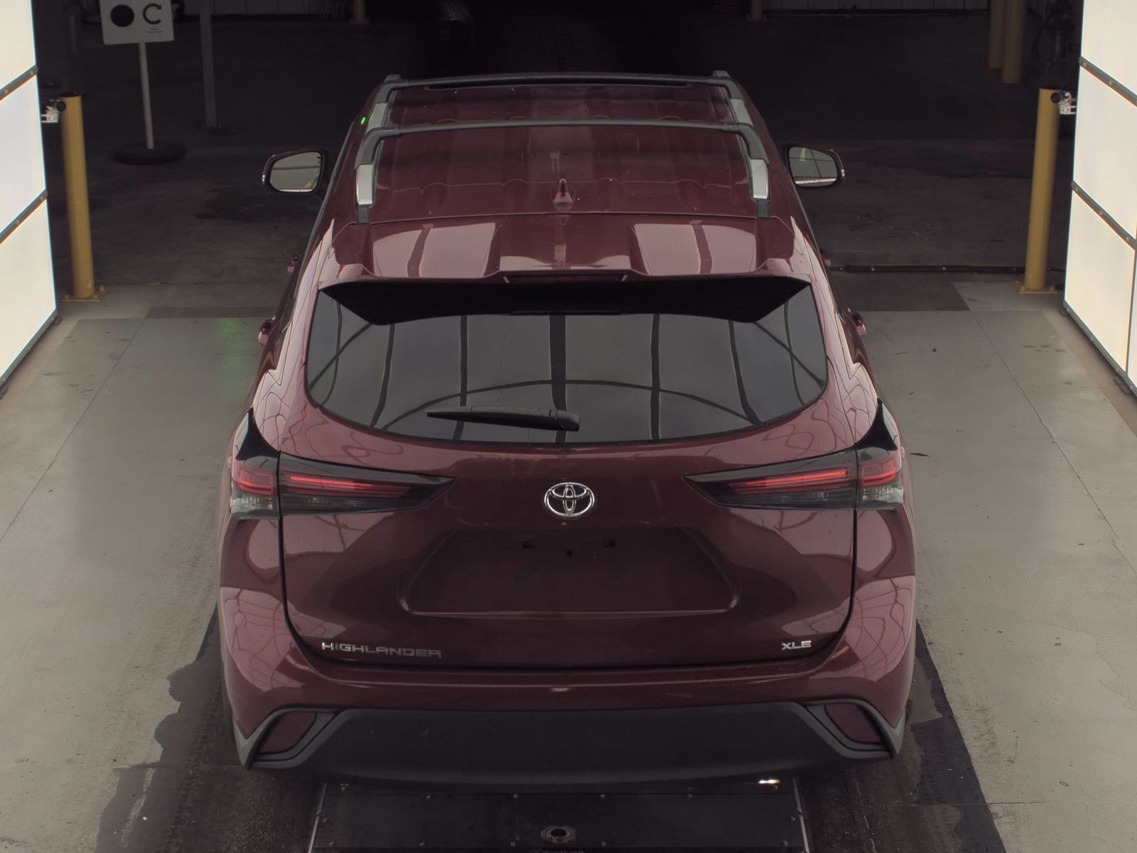 2025 Toyota Highlander XLE FWD