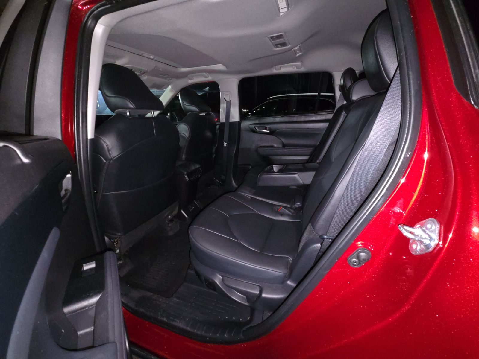 2025 Toyota Highlander XLE FWD