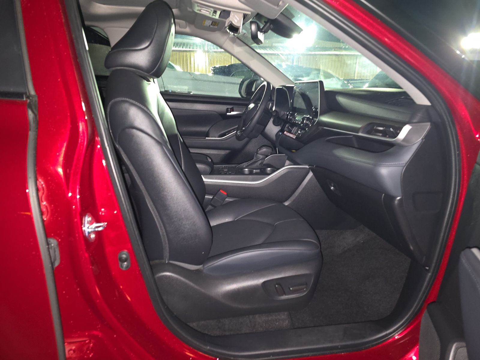 2025 Toyota Highlander XLE FWD