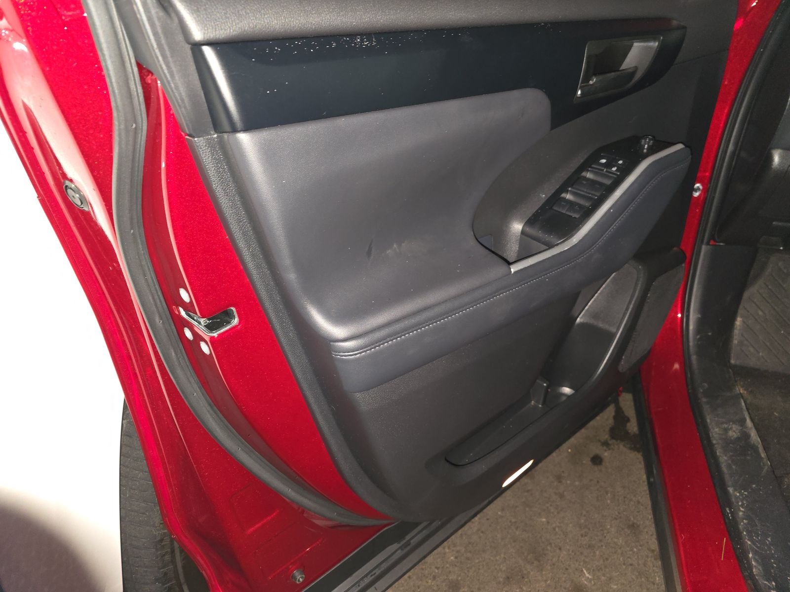 2025 Toyota Highlander XLE FWD